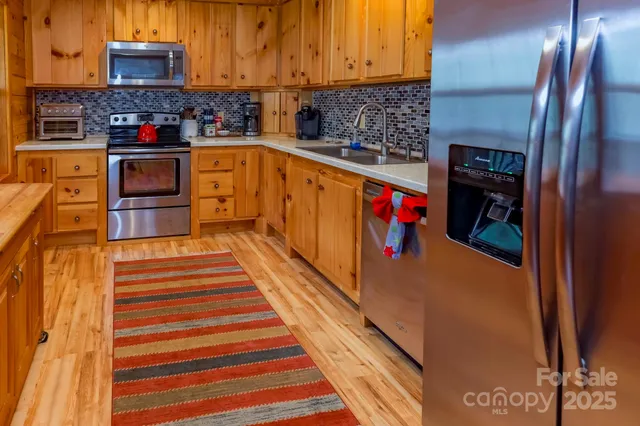 $575,000 | 351 Chickadee Avenue, Lake Lure, NC 28746