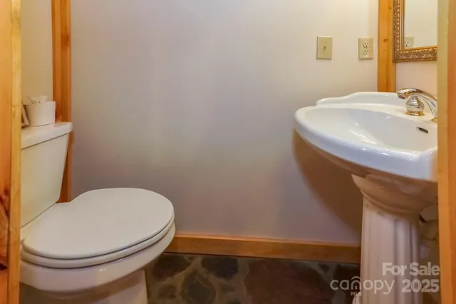 $575,000 | 351 Chickadee Avenue, Lake Lure, NC 28746