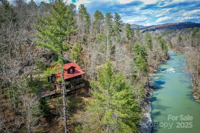 $575,000 | 351 Chickadee Avenue, Lake Lure, NC 28746