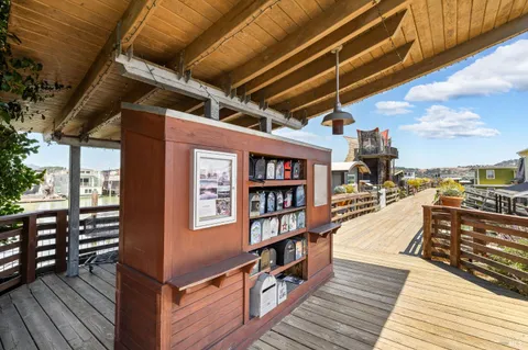 $1,800,000 | 13 South 40 Dock, Sausalito, CA 94965