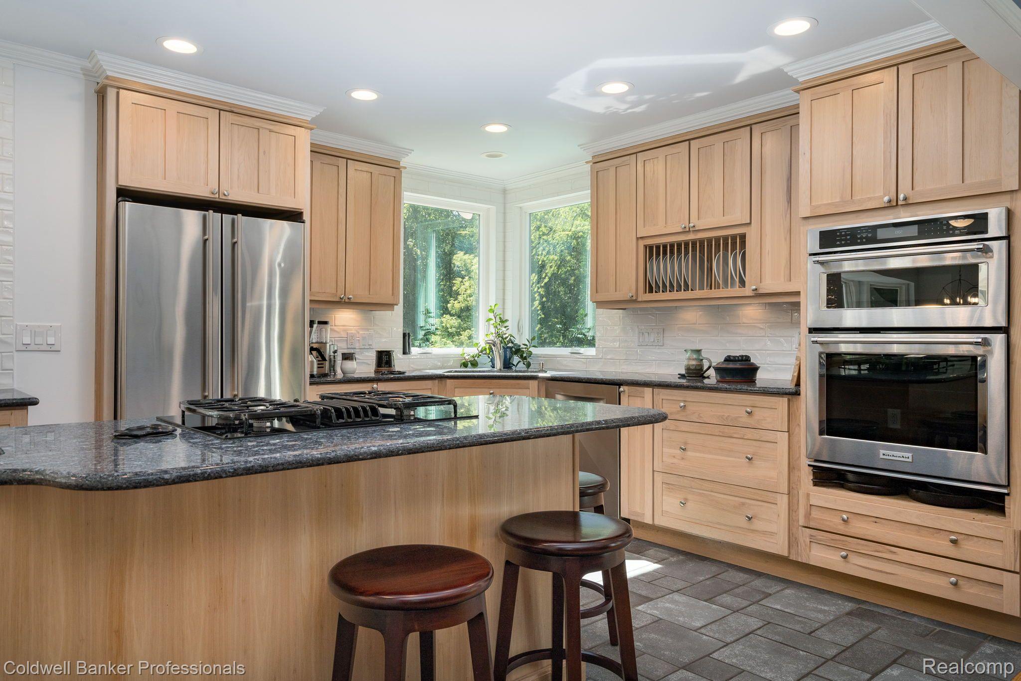 6540 Springfield Lane Clarkston, MI 48346 - Photo 7 of 57 Gallery Image 7
