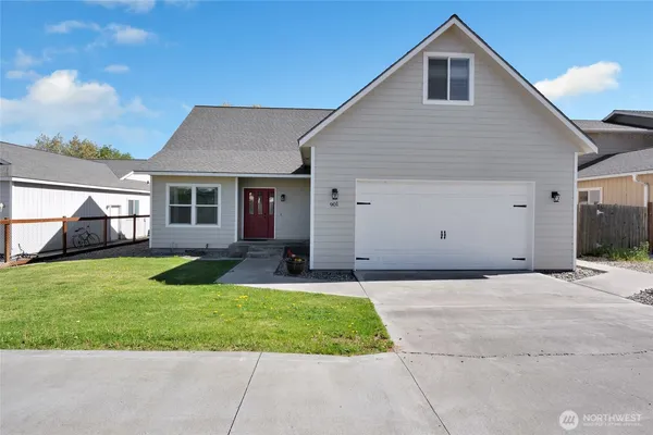 $410,000 | 901 West Windrose Drive, Moses Lake, WA 98837