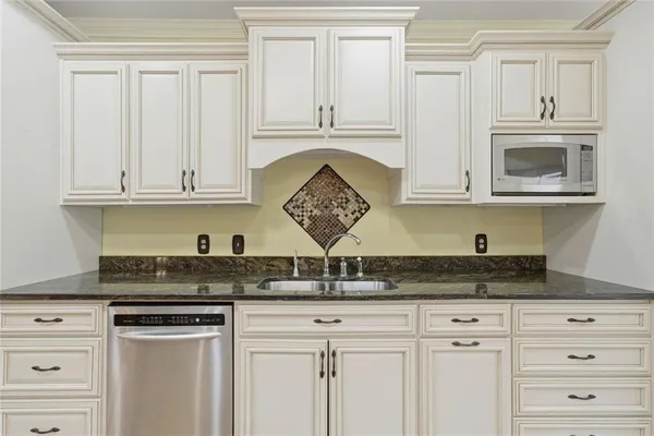 $575,000 | 600 Page Place, Canton, GA 30114