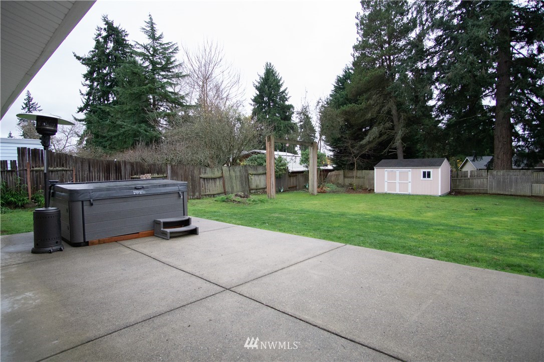 306 216th Street Southwest Bothell, WA 98021 - Photo 24 of 31 a house view with a garden space