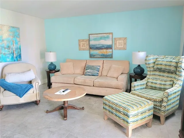 $2,000 | 2840 Shoreview Drive, Unit 7, Naples, FL 34112