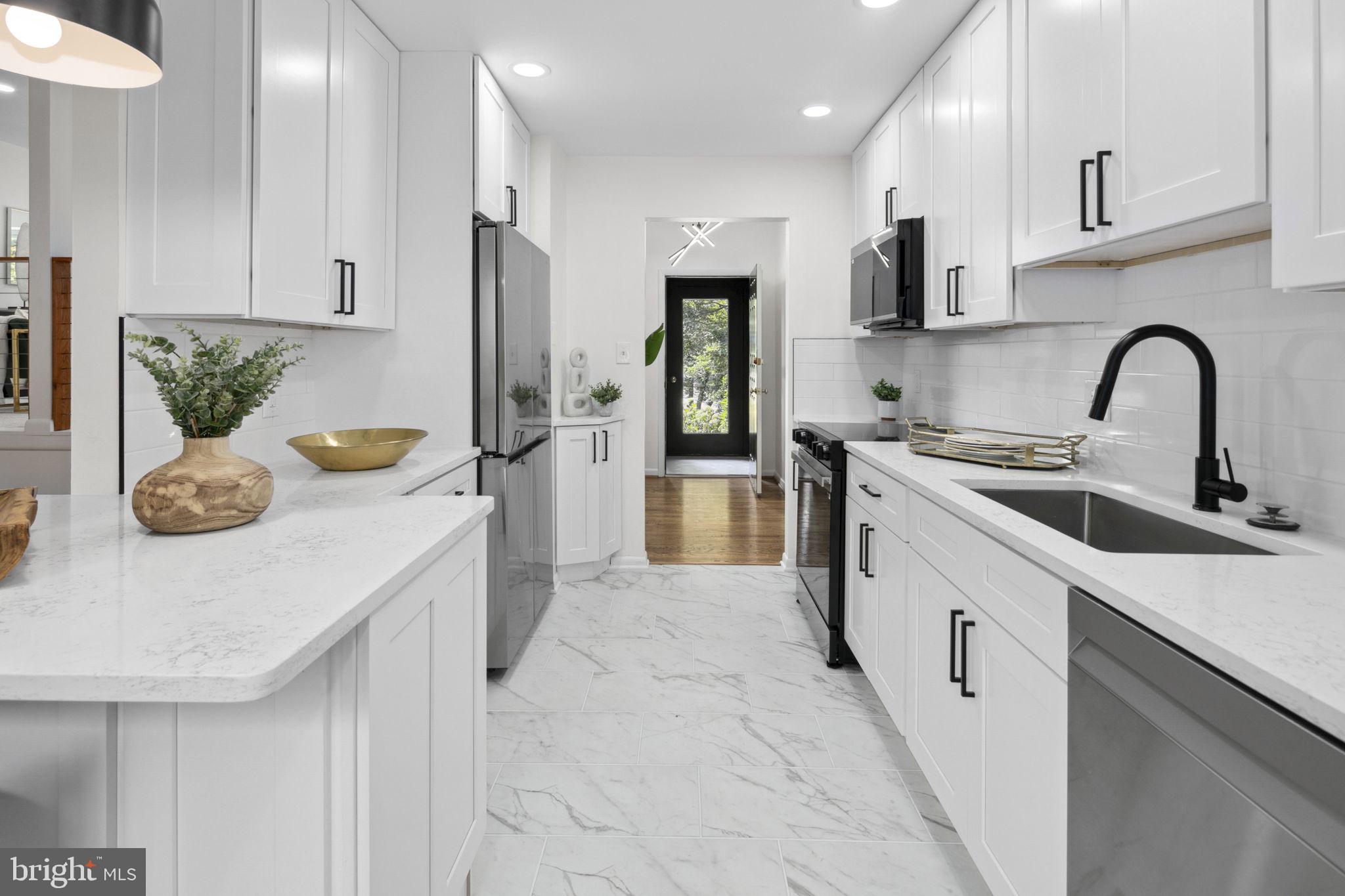 8716 Center Road Springfield, VA 22152 - Photo 18 of 53 New Samsung Bespoke Appliances