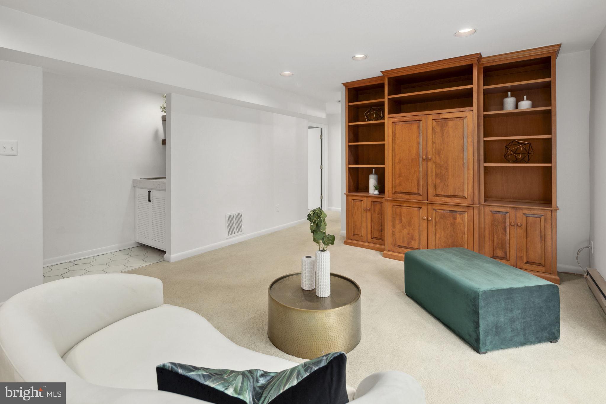 8716 Center Road Springfield, VA 22152 - Photo 35 of 53 Beautiful built-ins