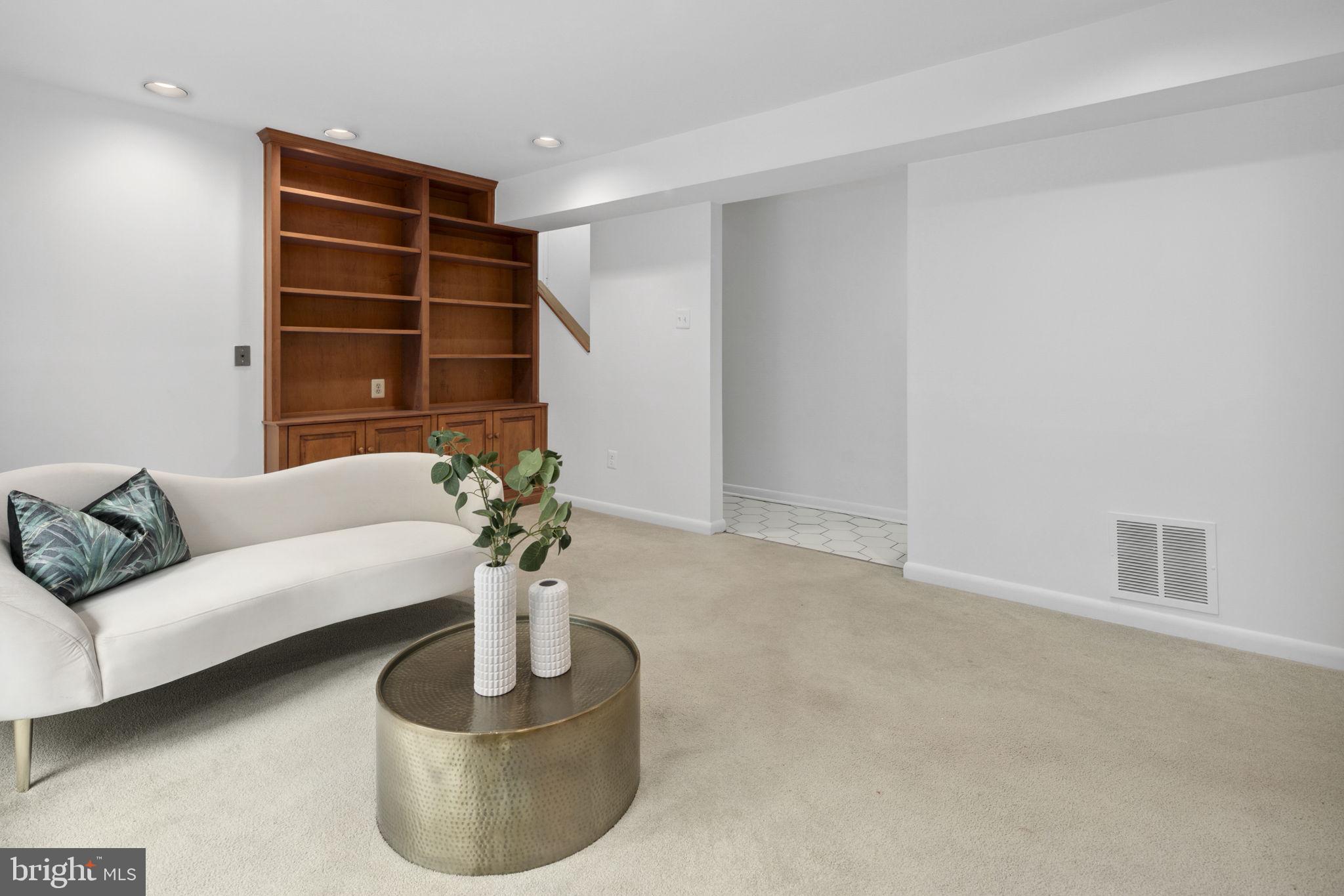 8716 Center Road Springfield, VA 22152 - Photo 37 of 53