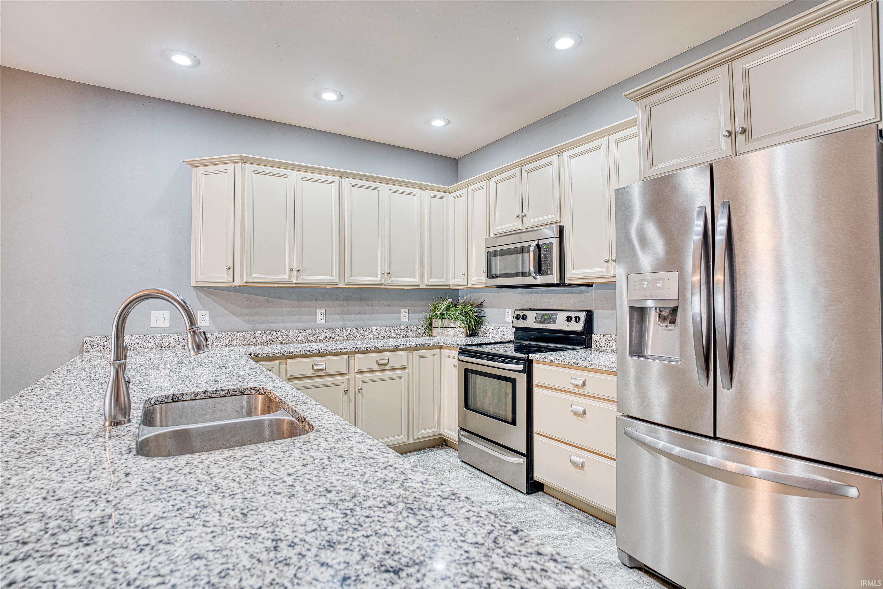 104 Nottinghill Road Chandler, IN 47610 - Photo 12 of 32