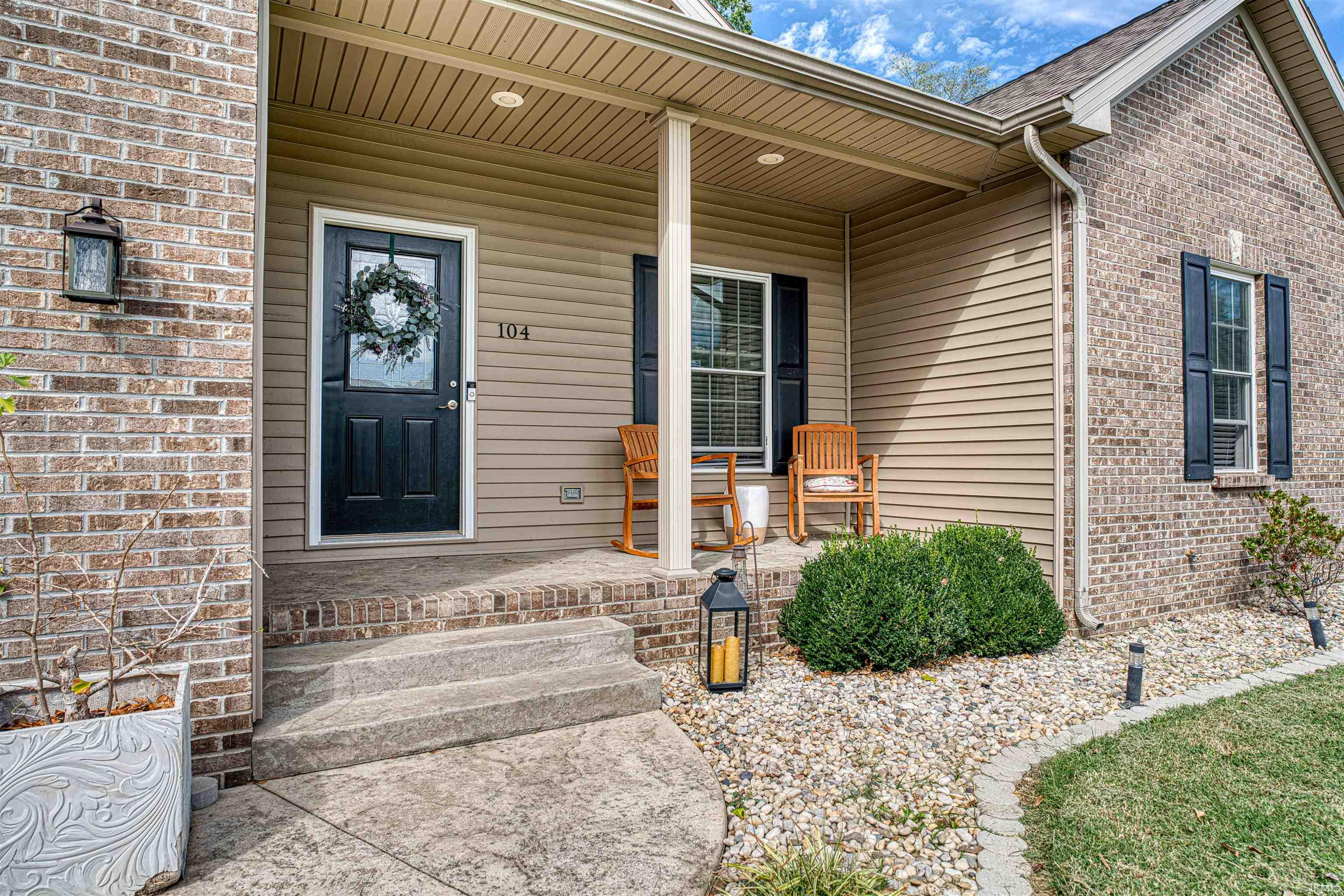 104 Nottinghill Road Chandler, IN 47610 - Photo 2 of 32