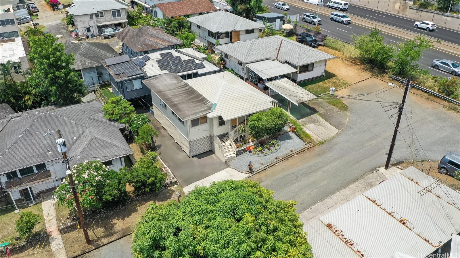 1506 Frear Street, Unit A Honolulu, HI 96813 - Photo 16 of 19 an aerial view of residential houses with outdoor space