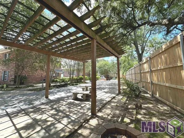 $108,000 | 9851 Jefferson Highway, Unit H26, Baton Rouge, LA 70809