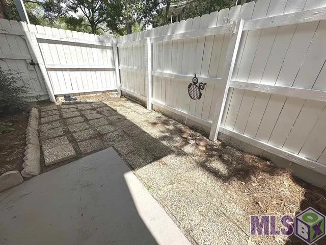 $108,000 | 9851 Jefferson Highway, Unit H26, Baton Rouge, LA 70809