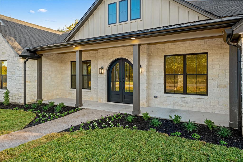 152 North Big Red Way China Spring, TX 76633 - Photo 28 of 31 a front view of a house with a porch