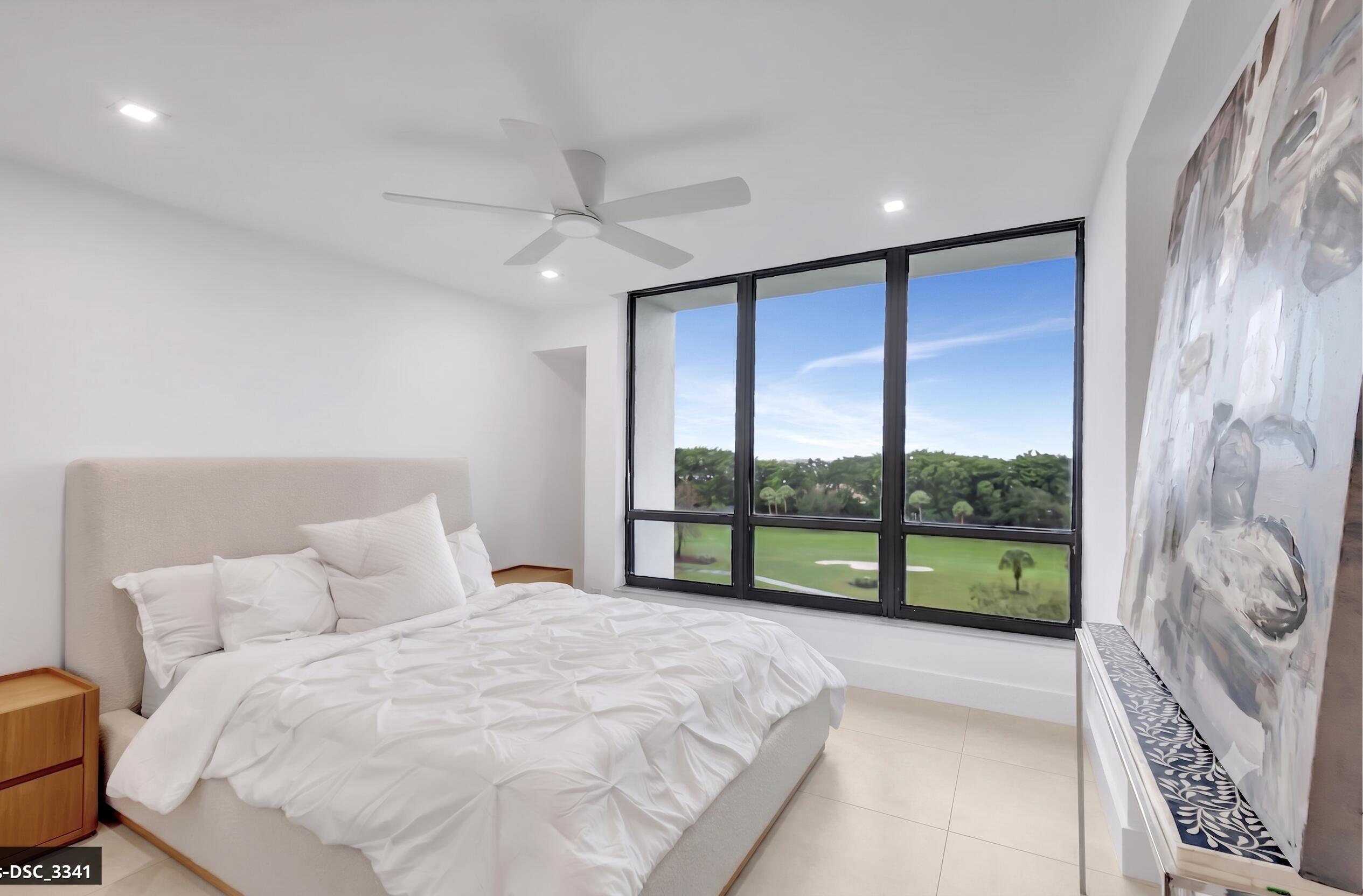 6797 Willow Wood Drive, Unit 6056 Boca Raton, FL 33434 - Photo 4 of 33 Guest Bedroom
