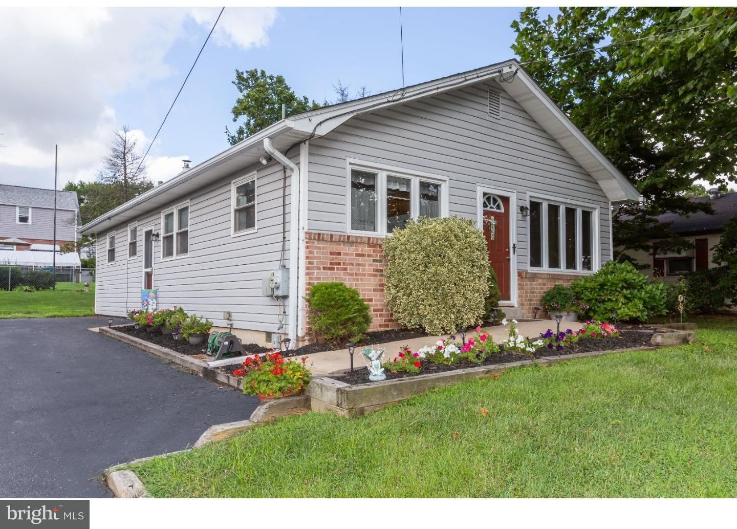 806 Crystle Road Aston, PA 19014 - Photo 1 of 25