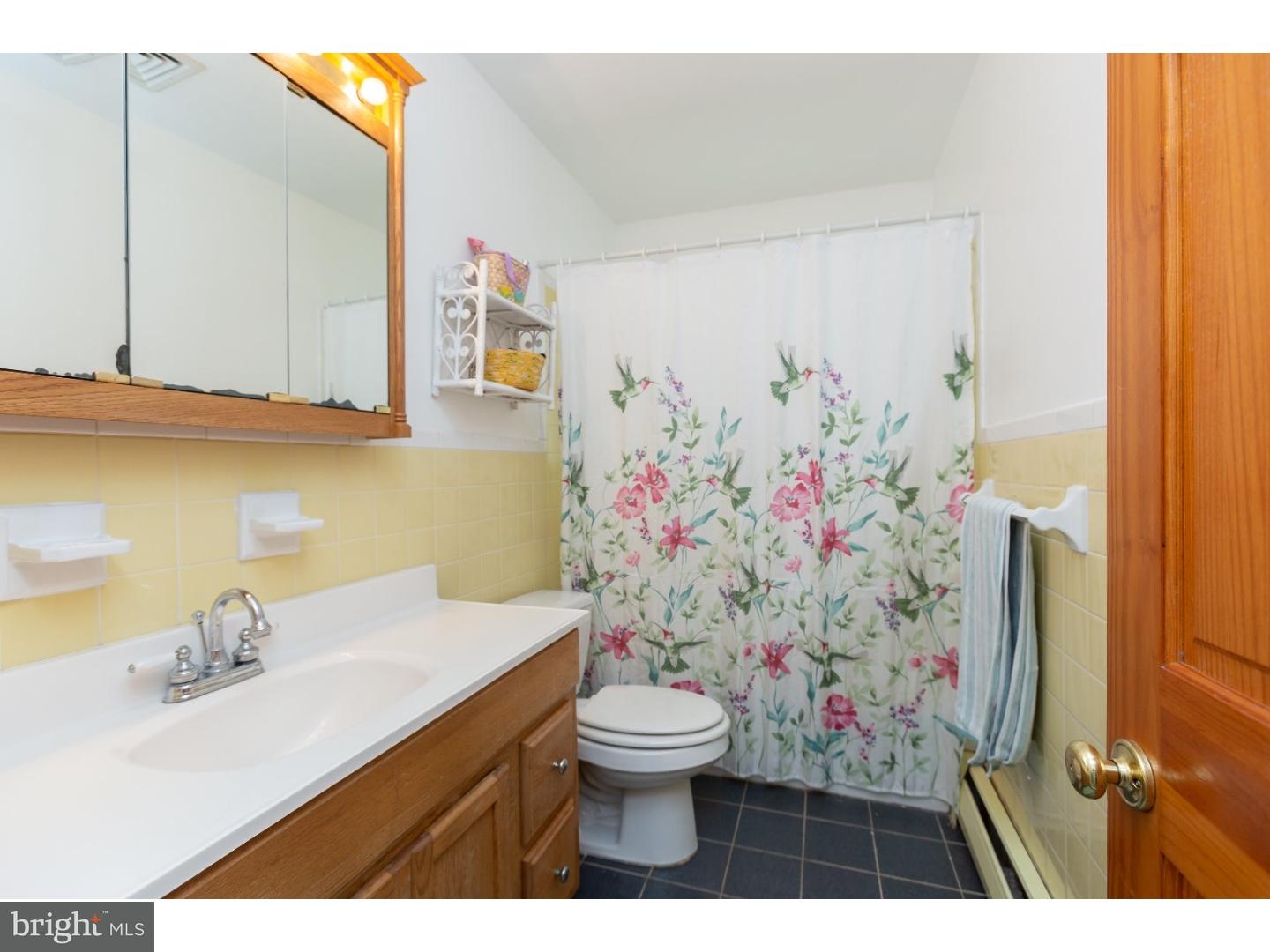 806 Crystle Road Aston, PA 19014 - Photo 19 of 25