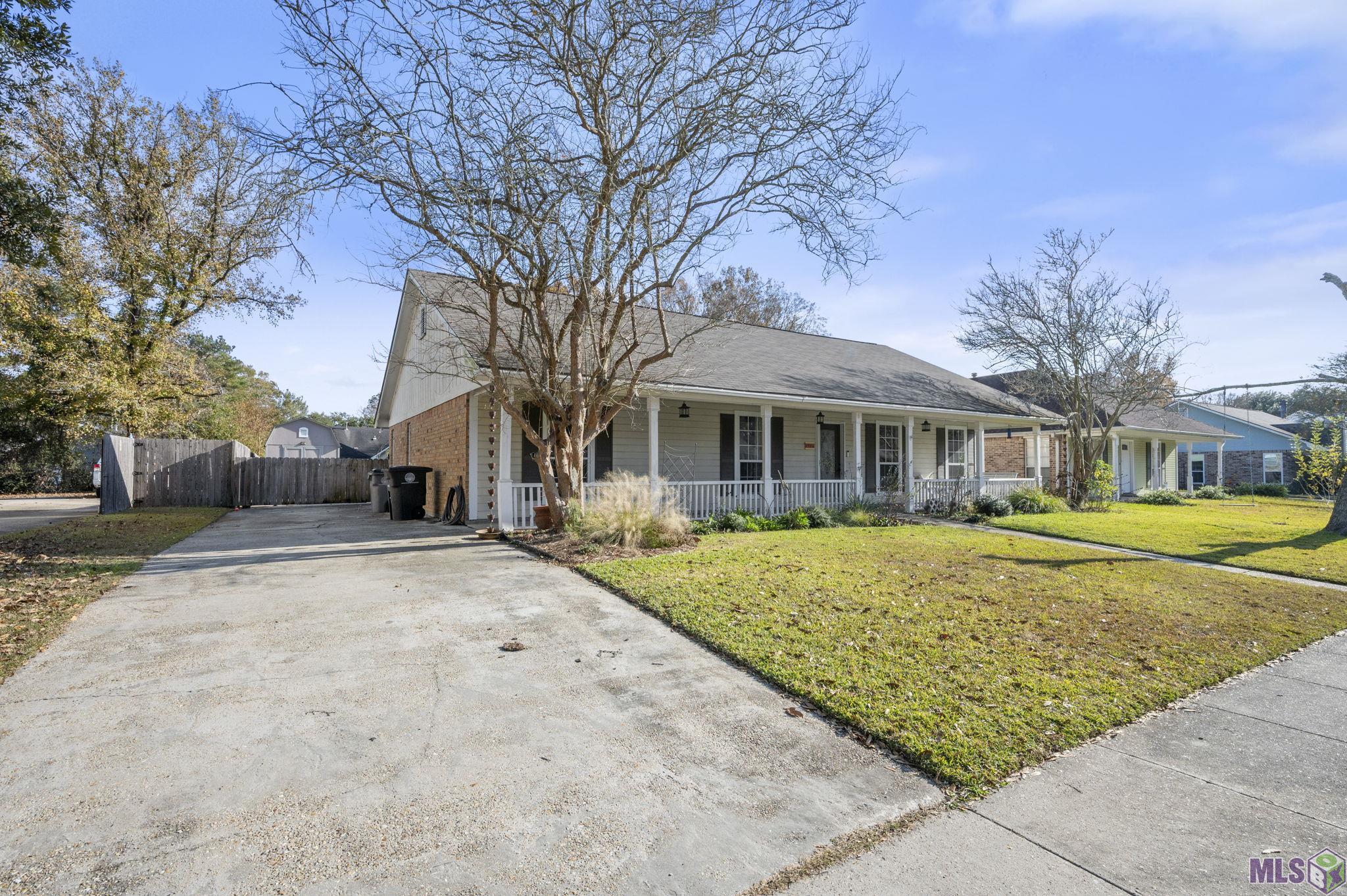 1926 Gamwich Road Baton Rouge, LA 70810 - Photo 2 of 22