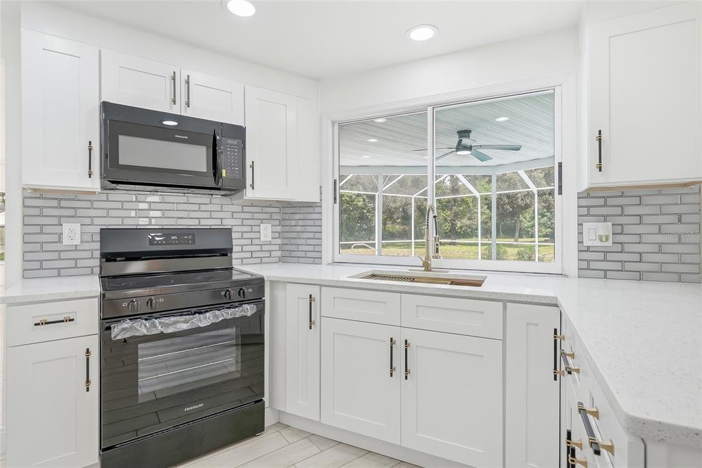 2462 Stephanie Drive Spring Hill, FL 34608 - Photo 18 of 43
