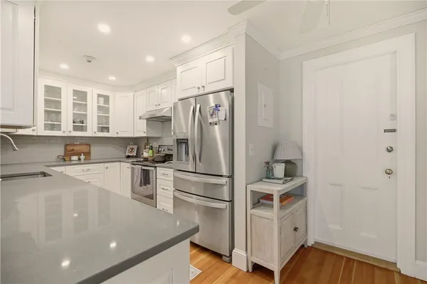 $725,000 | 28 Kay Street, Unit 3, Newport, RI 02840