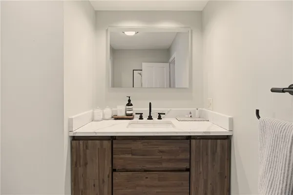 $725,000 | 28 Kay Street, Unit 3, Newport, RI 02840