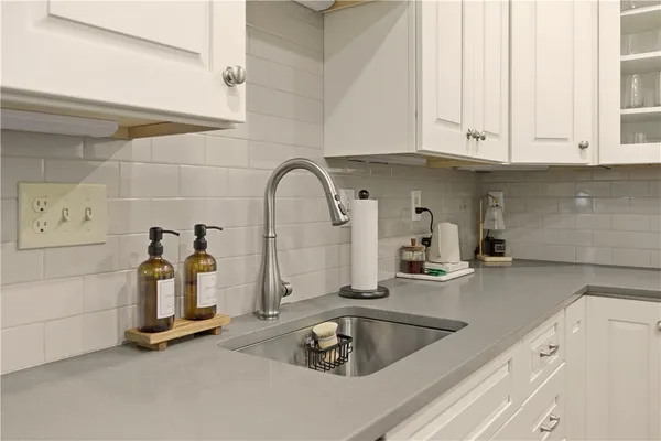 $725,000 | 28 Kay Street, Unit 3, Newport, RI 02840