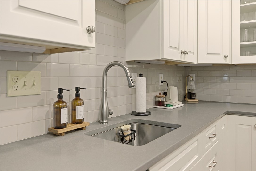 28 Kay Street, Unit 3 Newport, RI 02840 - Photo 27 of 38