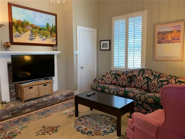 $725,000 | 28 Kay Street, Unit 3, Newport, RI 02840