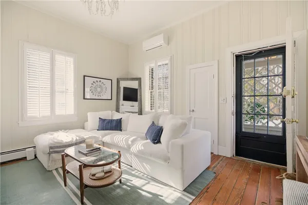 $725,000 | 28 Kay Street, Unit 3, Newport, RI 02840