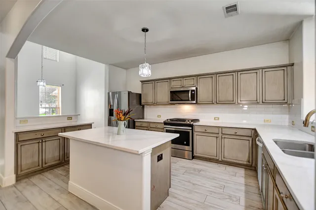 $2,890 | 20831 Brodie Lane, Katy, TX 77449