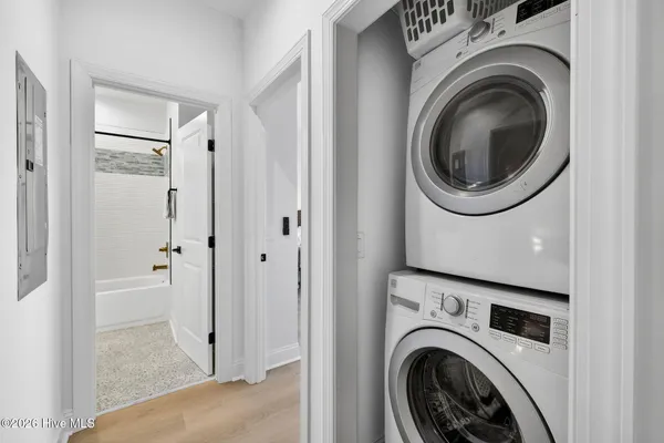 $1,425,000 | 109 Old Village Lane, North Topsail Beach, NC 28460