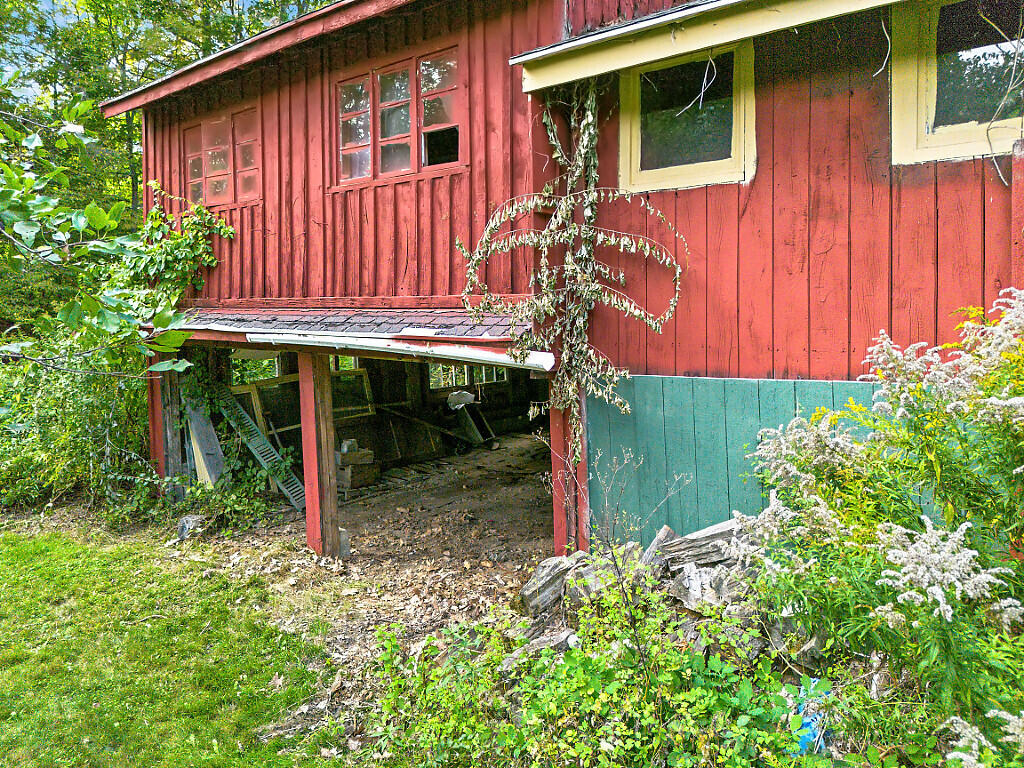 347 Metcalf Road Winthrop, ME 04364 - Photo 32 of 59 2 open bay under barn