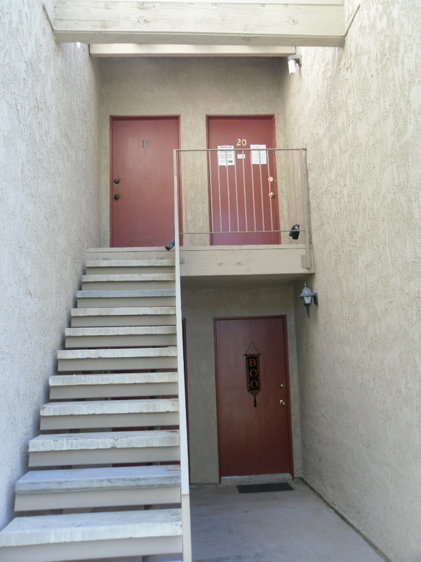 5525 East Thomas Road, Unit 20 Phoenix, AZ 85018 - Photo 3 of 28 SAM_0526