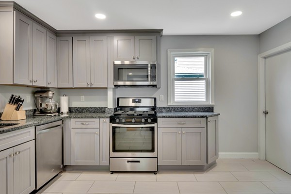 17 Fells Road Stoneham, MA 02180 - Photo 3 of 29 Gallery Image 3