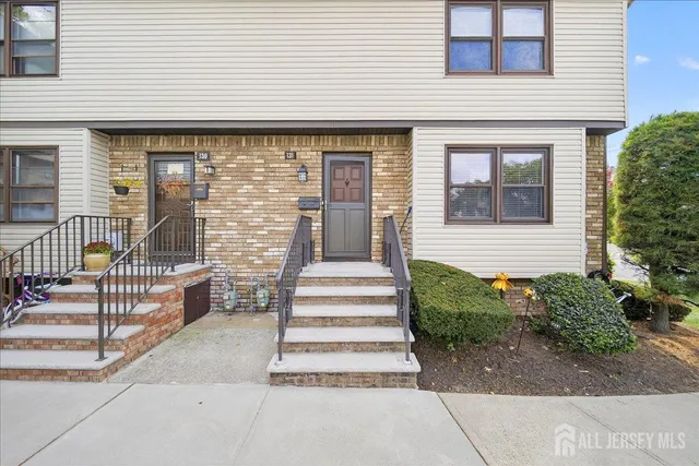 $486,500 | 131 Highview Drive, Woodbridge, NJ 07095