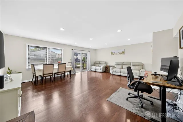 $486,500 | 131 Highview Drive, Woodbridge, NJ 07095