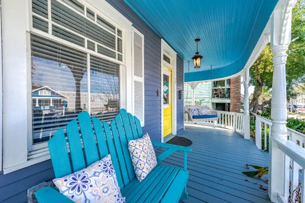$1,850 | 3811 Avenue O, Galveston, TX 77550
