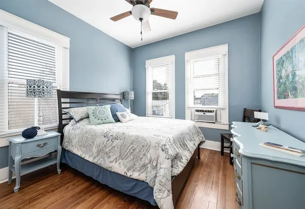 $1,850 | 3811 Avenue O, Galveston, TX 77550