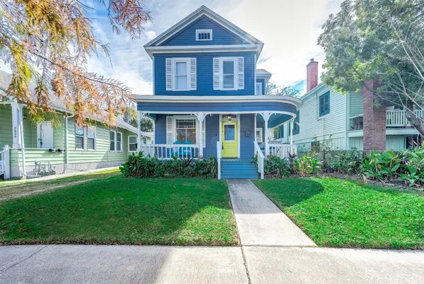 $1,850 | 3811 Avenue O, Galveston, TX 77550