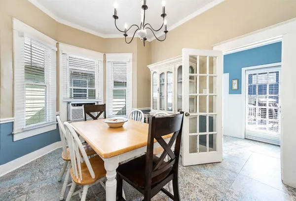 $1,850 | 3811 Avenue O, Galveston, TX 77550