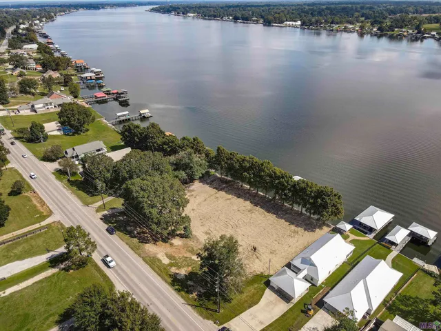 $1,800,000 | A-3 False River Drive, New Roads, LA 70760