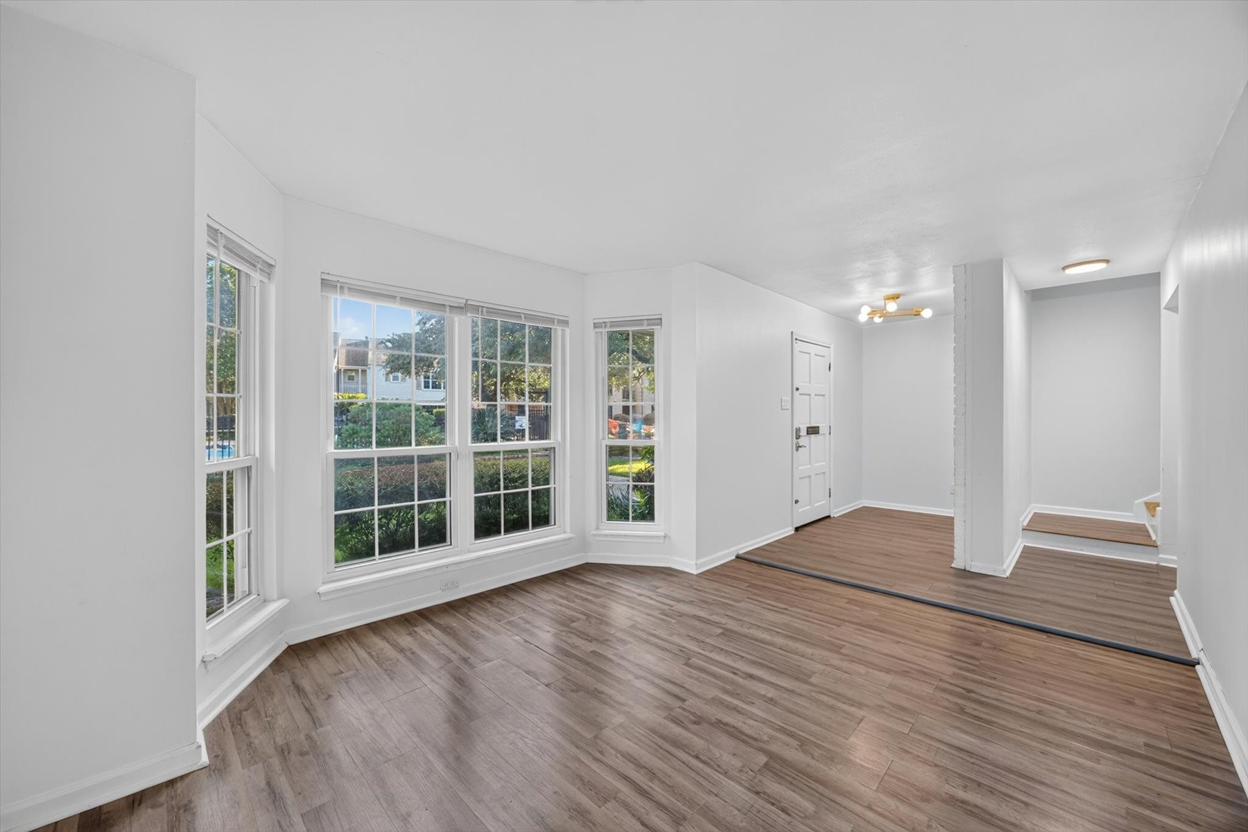 836 Wax Myrtle Lane Houston, TX 77079 - Photo 9 of 17