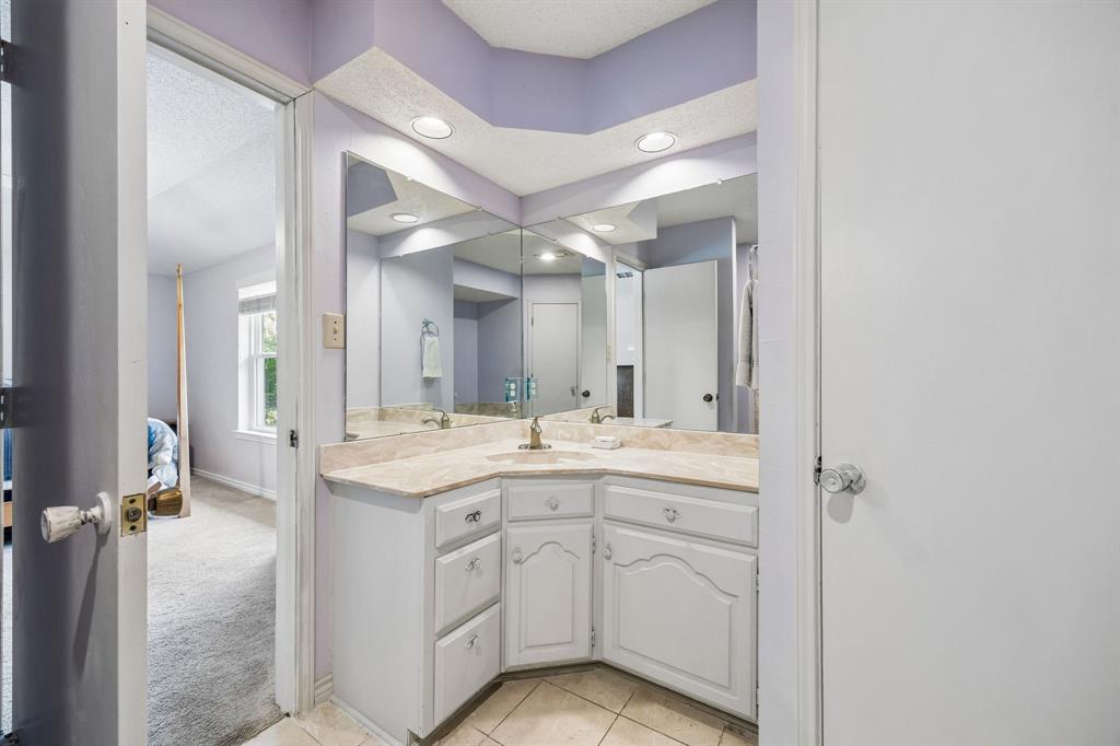 1300 Rock Ridge Road Lucas, TX 75002 - Photo 12 of 27 Primary Ensuite Bath
