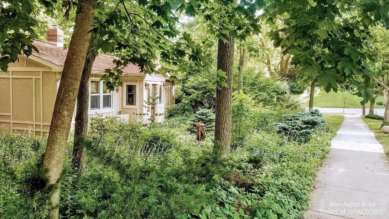 611 Robin Road Ann Arbor, MI 48103 - Photo 4 of 31 Photo 5