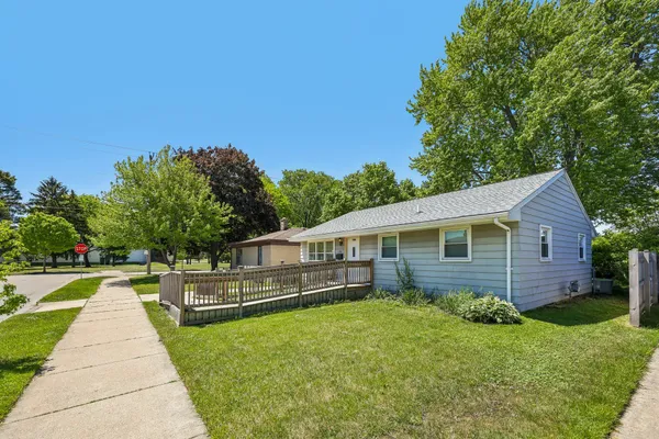 $229,900 | 1708 Arcturus Avenue, Racine, WI 53404