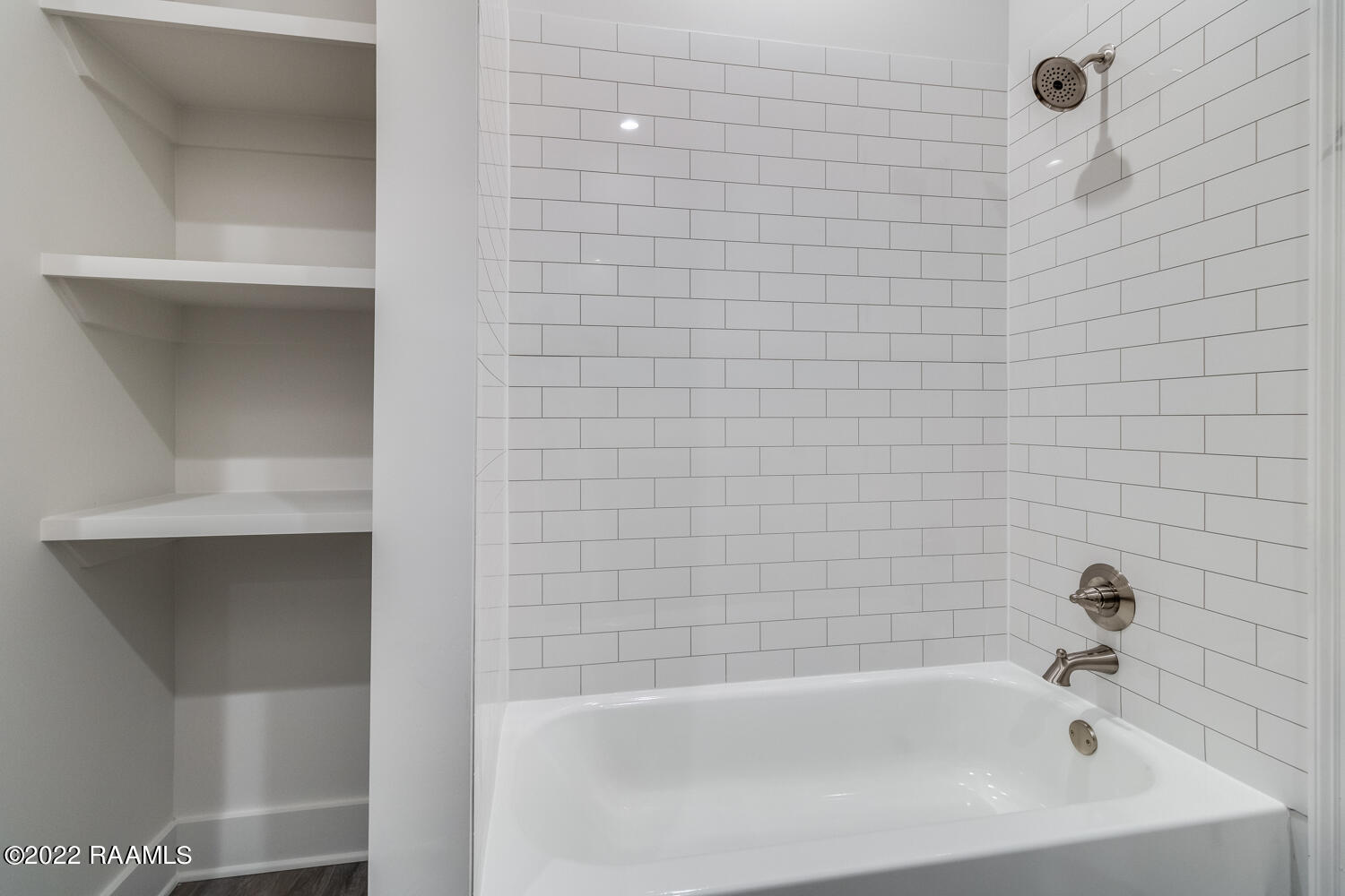 711 East Main Street, Unit 500 Broussard, LA 70518 - Photo 17 of 20 711 E Main Updated-16