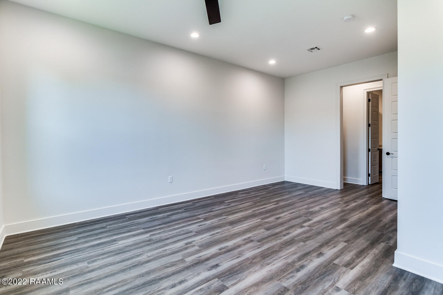 711 East Main Street, Unit 500 Broussard, LA 70518 - Photo 9 of 20 711 E Main Updated-7