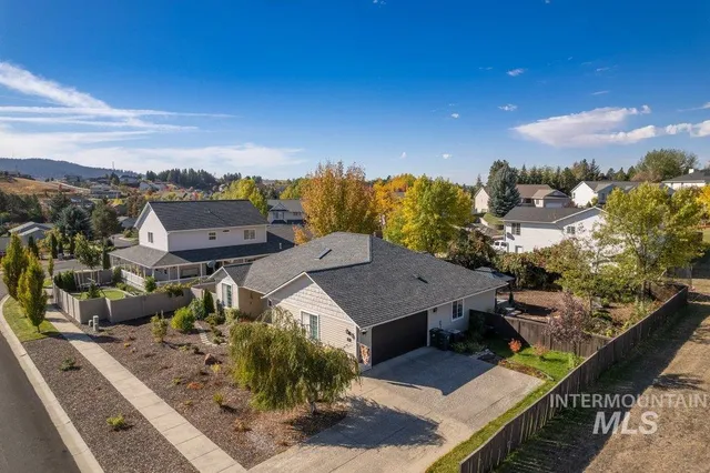 $562,000 | 865 Fairview Drive, Moscow, ID 83843