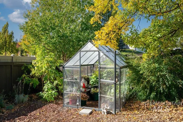 $562,000 | 865 Fairview Drive, Moscow, ID 83843