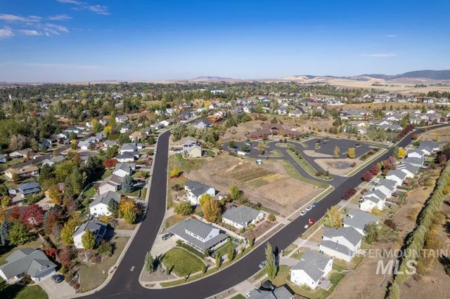 $562,000 | 865 Fairview Drive, Moscow, ID 83843